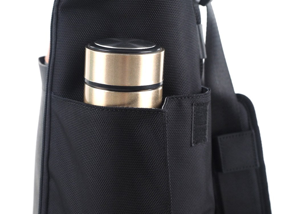 Moov Catalyst Side Pocket for water bottle